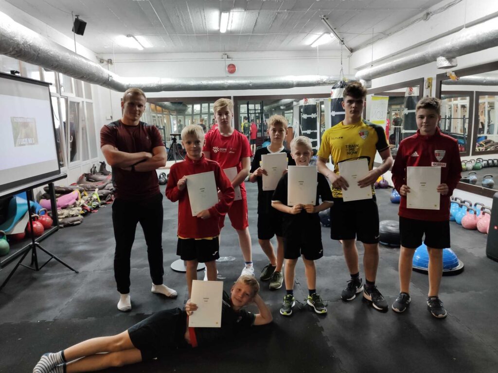 Treningi indywidualne dla młodzieży Gdańsk Jasień siłownia