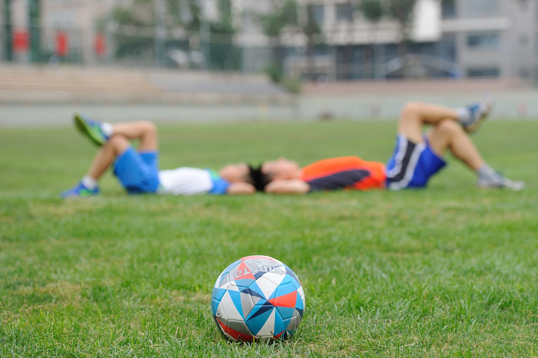 ćwiczenia dla piłkarzy po treningu piłkarskim w klubie